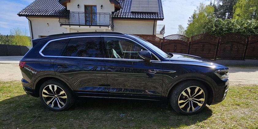 Volkswagen Touareg cena 393600 przebieg: 9700, rok produkcji 2023 z Gorlice małe 466